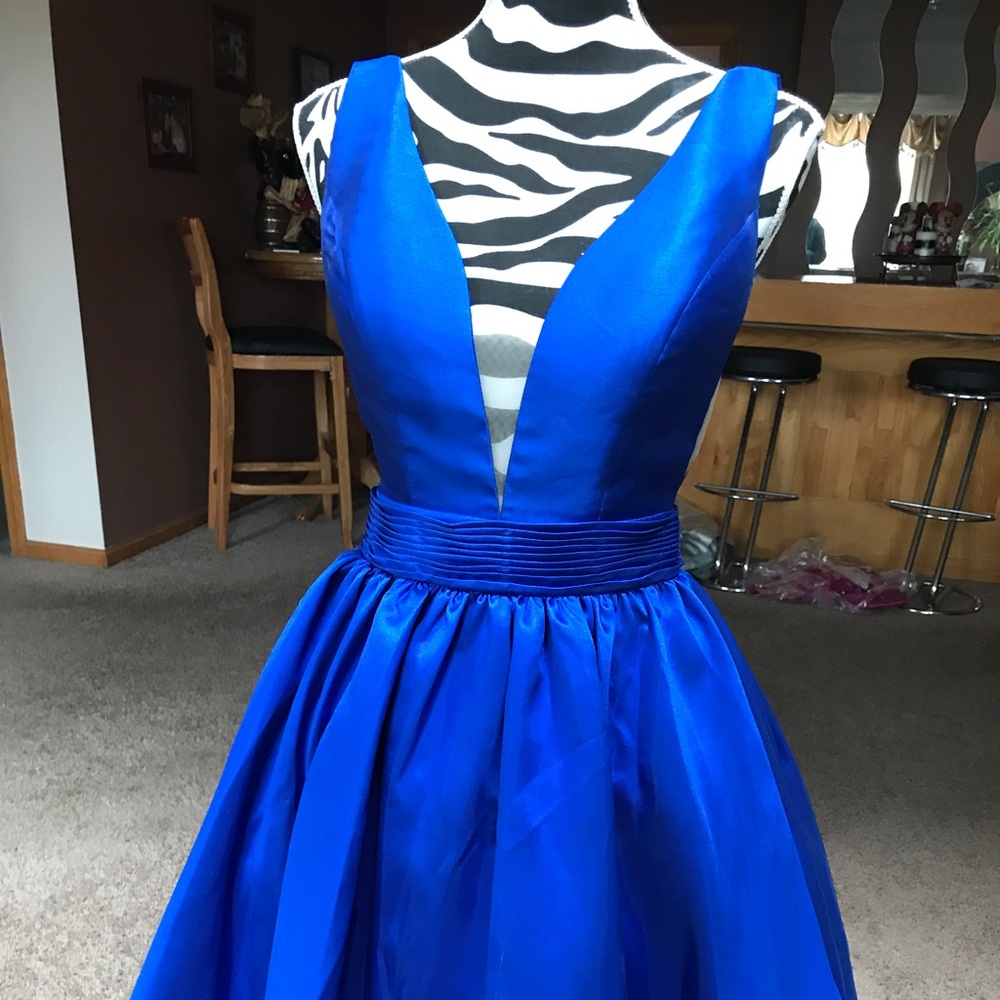 Short blue prom dress
